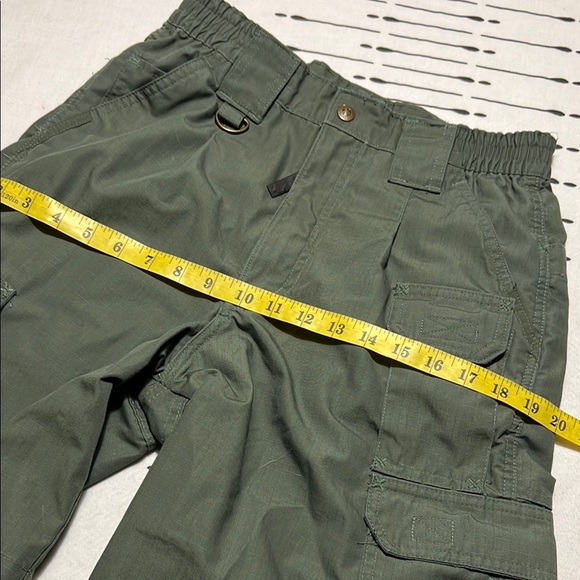 Men's Propper Hiking Green Cargo Shorts. Size 30 - Picture 7 of 9